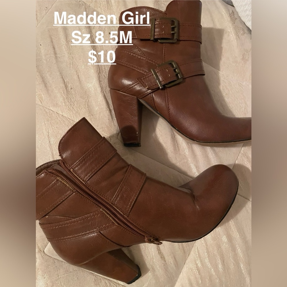 Disregard pic price 
Madden Girl 
Sz 8.5M (USA) 
$8